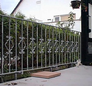 Balkongelaender-3.jpg